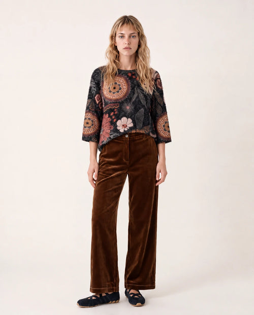 Jersey negro de manga tres cuartos con estampado floral y mandalas