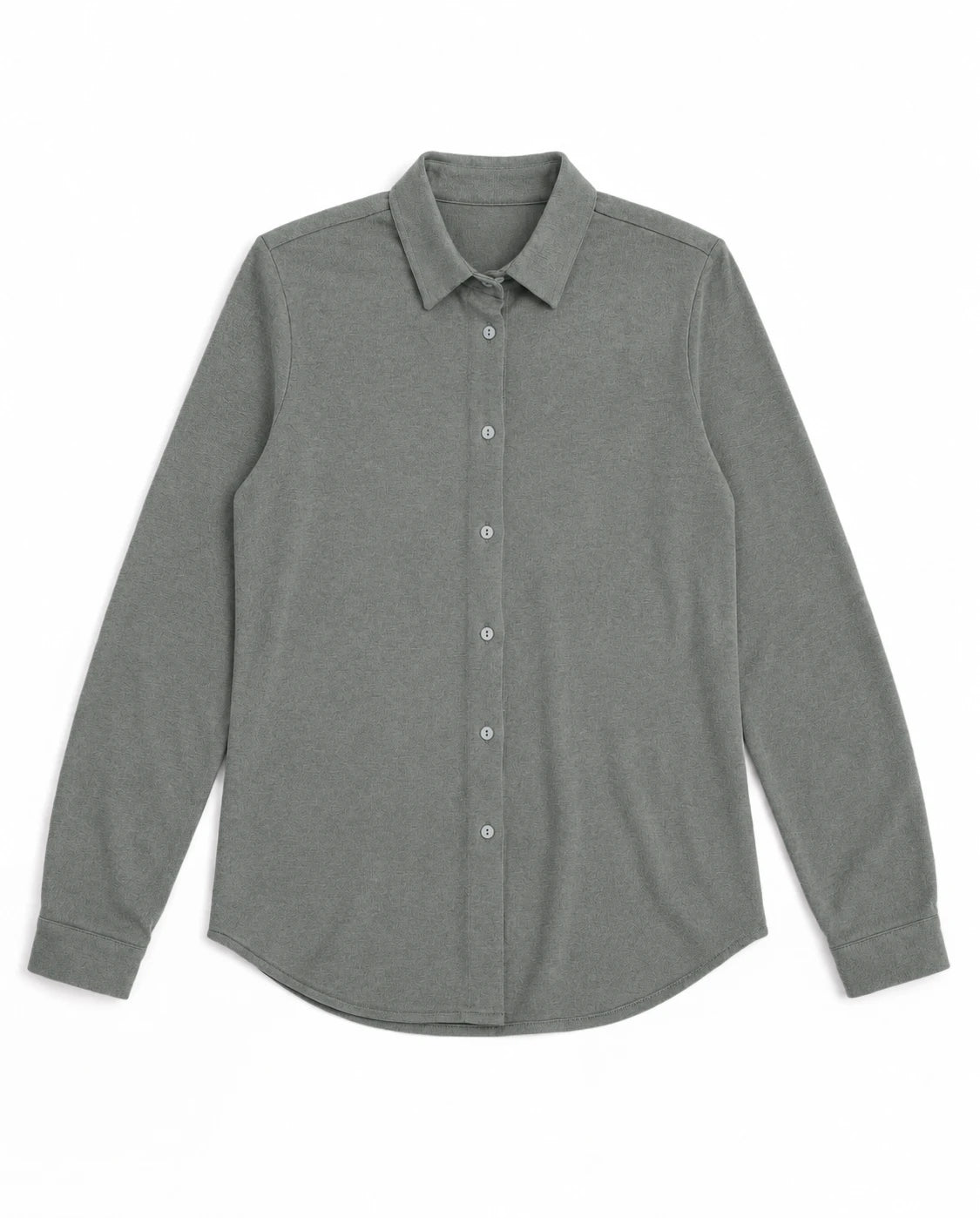 Camisa básica de punto gris con cuello camisero y botones blancos, manga larga