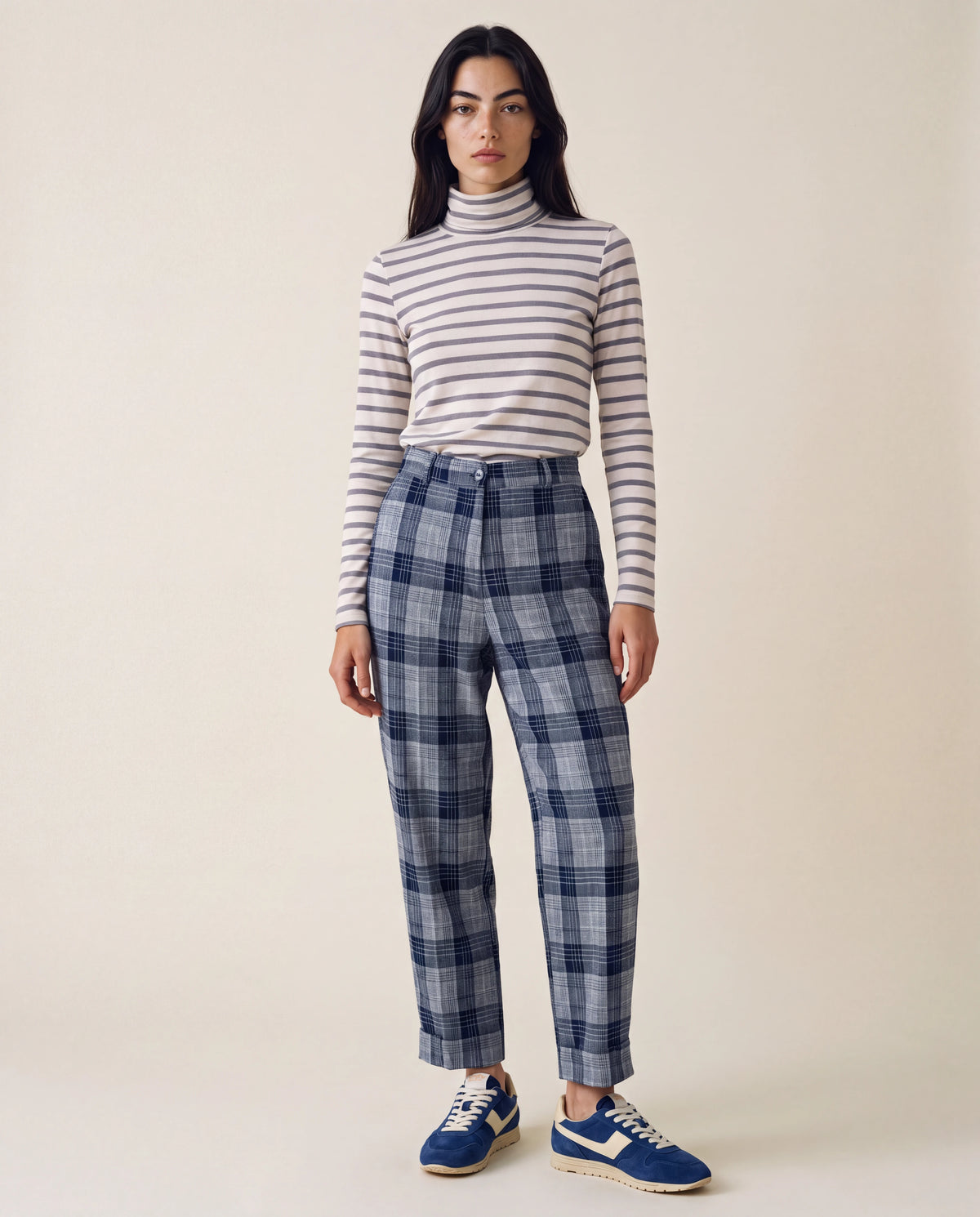Pantalón globo de cuadros jacquard azules y grises, tiro medio con bolsillos