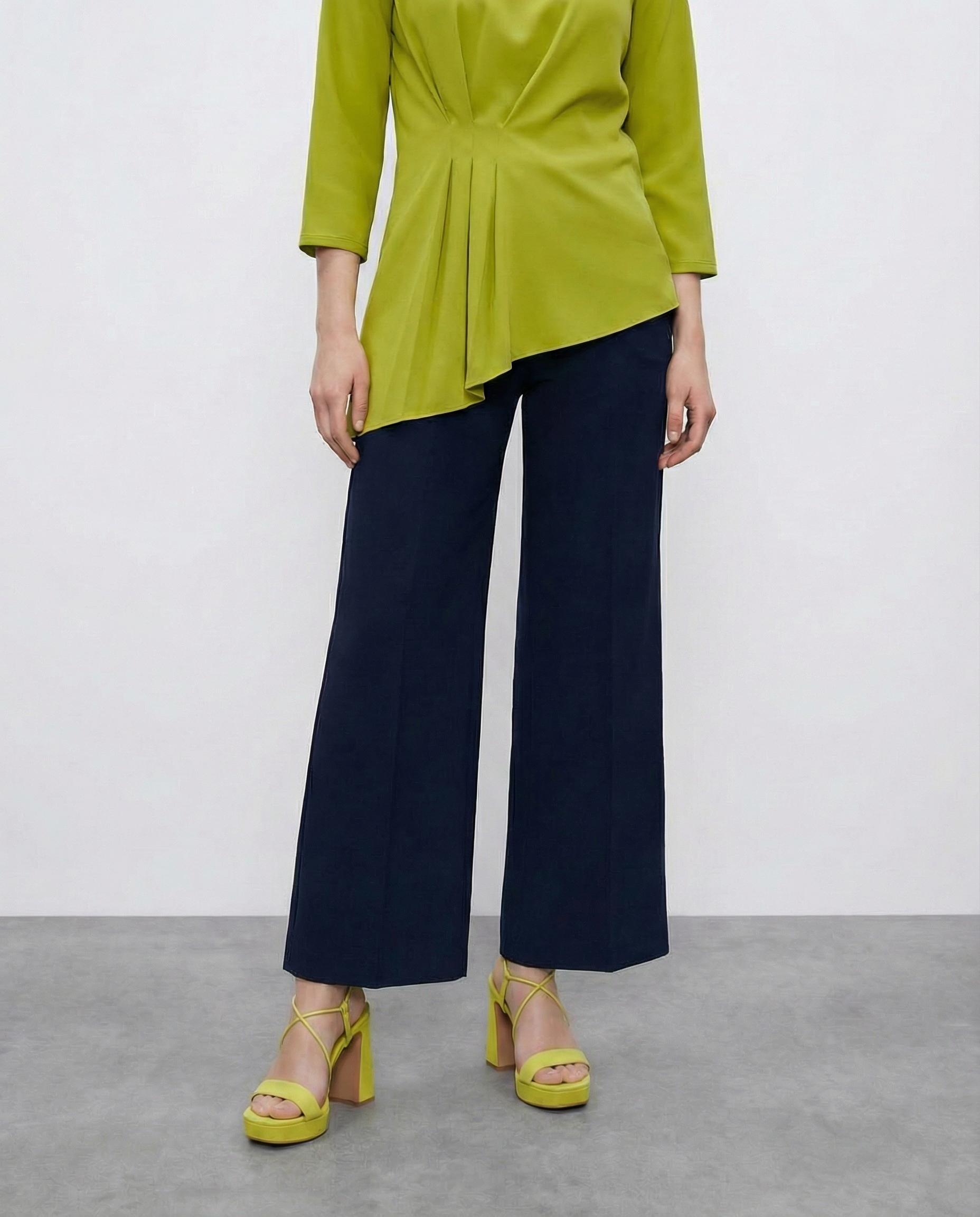 AURA FLOWY TROUSERS